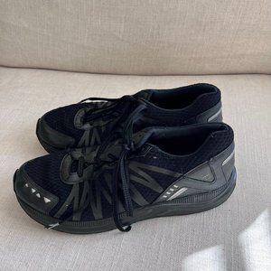 SAS Pursuit R Lace Up Sneaker - Black - Size 11